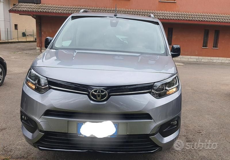 Usata Toyota Proace City City 102 CV (75 kW) 2022 Grigio Monovolume