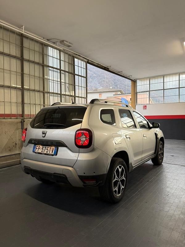 Usata Dacia Duster Prestige 110 CV (80 kW) 2018 Argento Station wagon