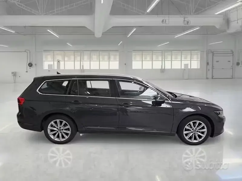 Usata VW Passat Business 150 CV (110 kW) 2021 Grigio Station wagon