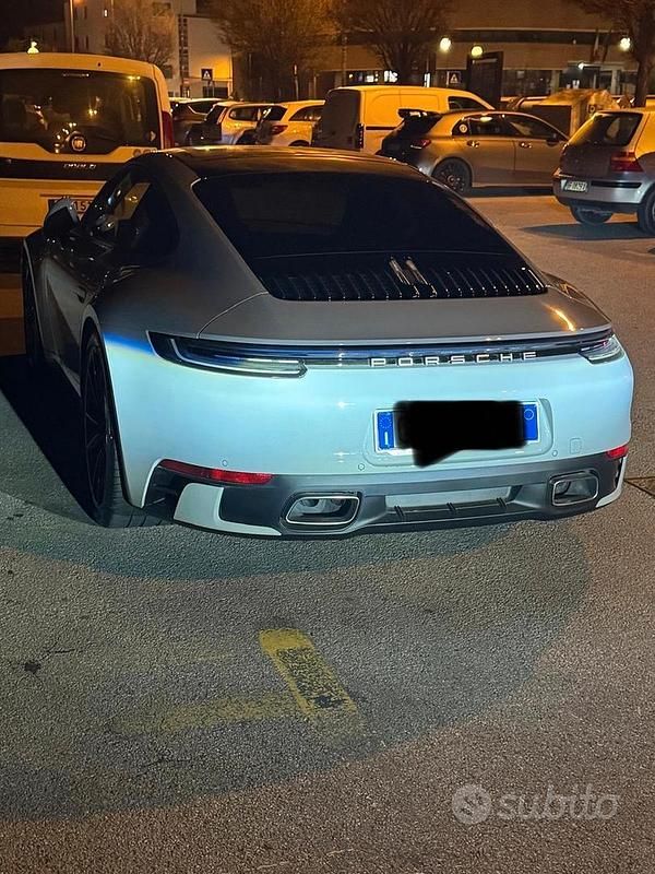 Usata Porsche 911 Carrera 394 CV (289 kW) 2024 Coupé