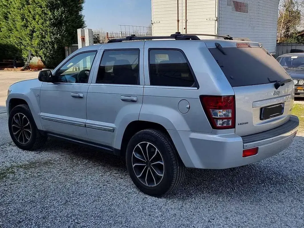 Usata Jeep Grand Cherokee Limited 218 CV (160 kW) 2006 Argento SUV