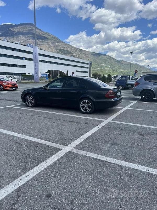 Usata Mercedes E220 2004 Nero Berlina