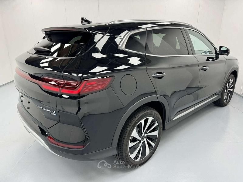 Nuova BYD Seal U Boost 218 CV (160 kW) 2025 Delan black SUV