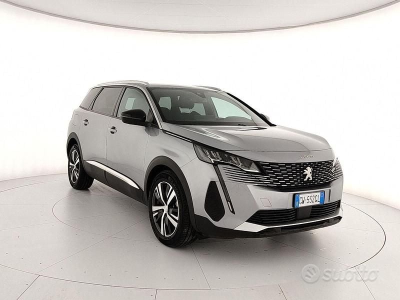 Usata Peugeot 5008 Allure 131 CV (96 kW) 2024 Grigio SUV