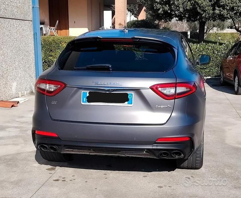 Usata Maserati Levante 250 CV (183 kW) 2020 Grigio SUV