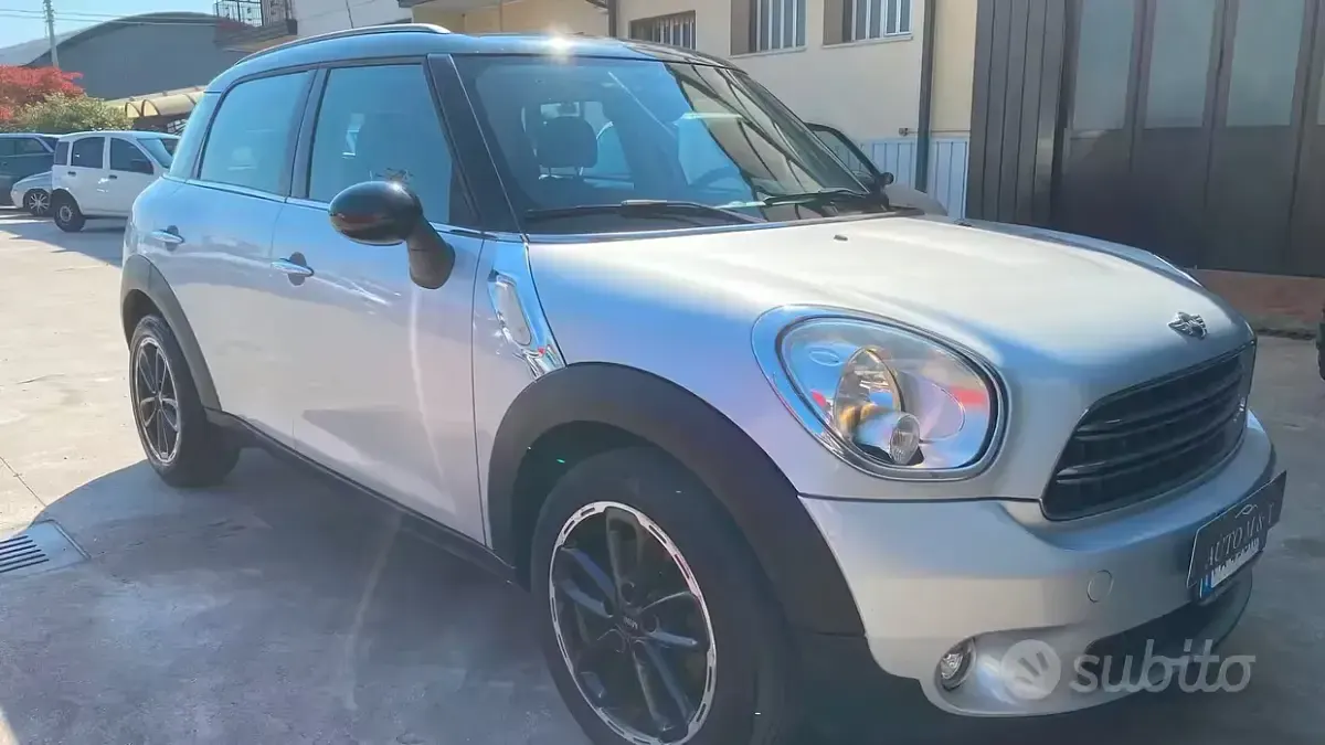Usata Mini Cooper D Countryman Business 111 CV (81 kW) 2015 Grigio SUV