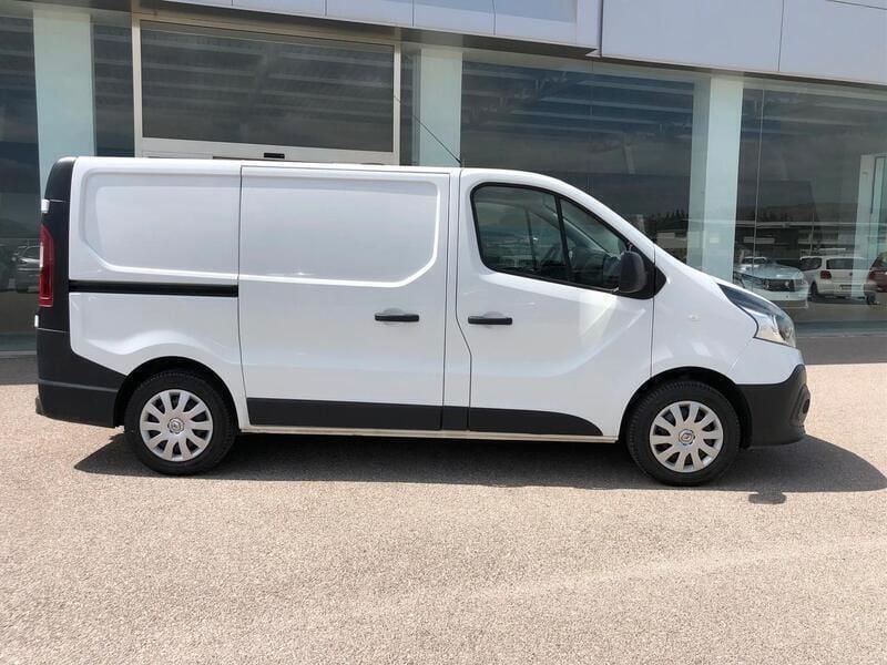 Usata Renault Trafic 115 CV (84 kW) 2015 Bianco Monovolume