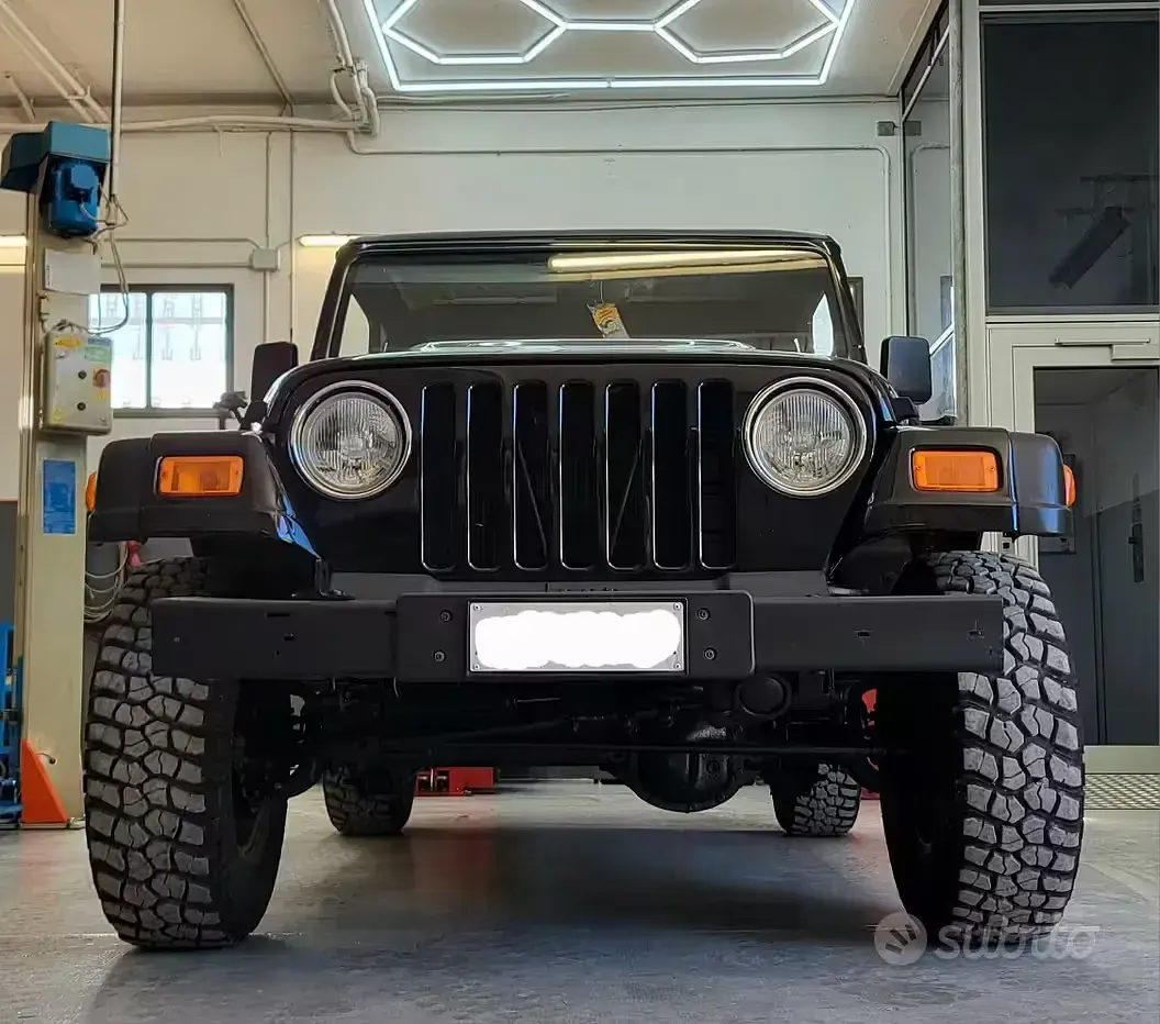 Usata Jeep Wrangler Sport 1997 Nero SUV
