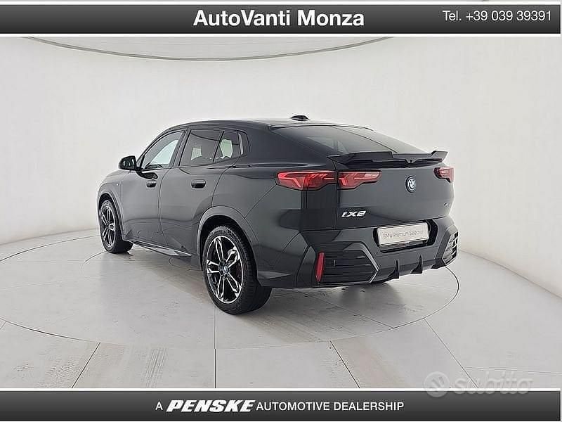 Usata BMW iX2 M Sport 150 kW (204 CV) 2025 Nero SUV