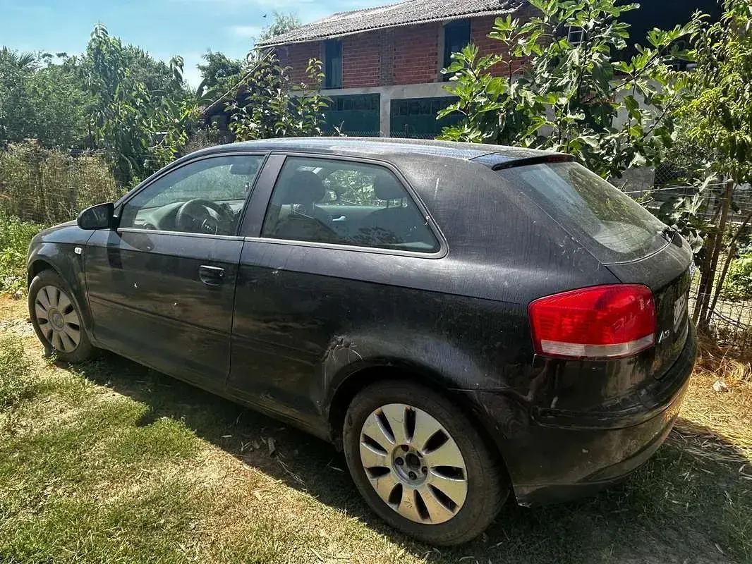 Usata Audi A3 Ambiente 90 CV (66 kW) 2001 Utilitaria