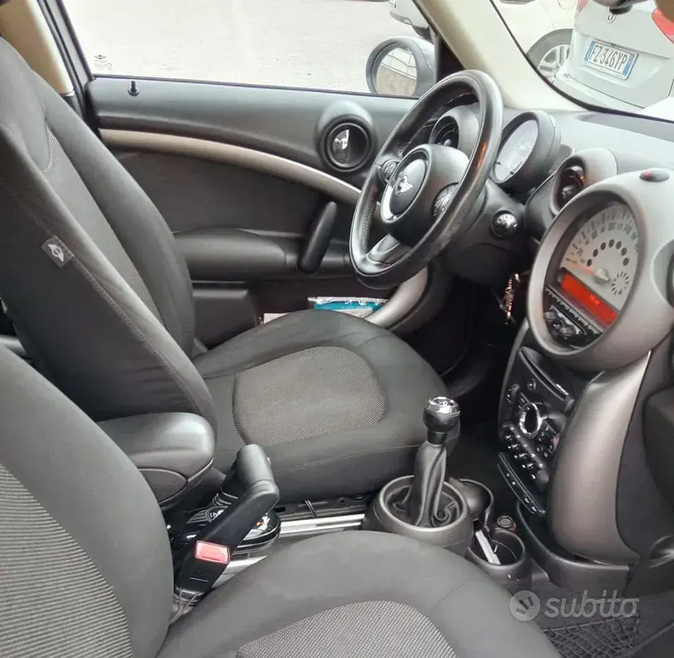 Usata Mini One Countryman 122 CV (89 kW) 2011 Bianco SUV