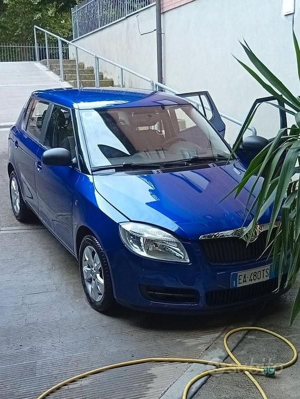 Usata Skoda Fabia Style 69 CV (50 kW) 2009 Blu/azzurro Utilitaria