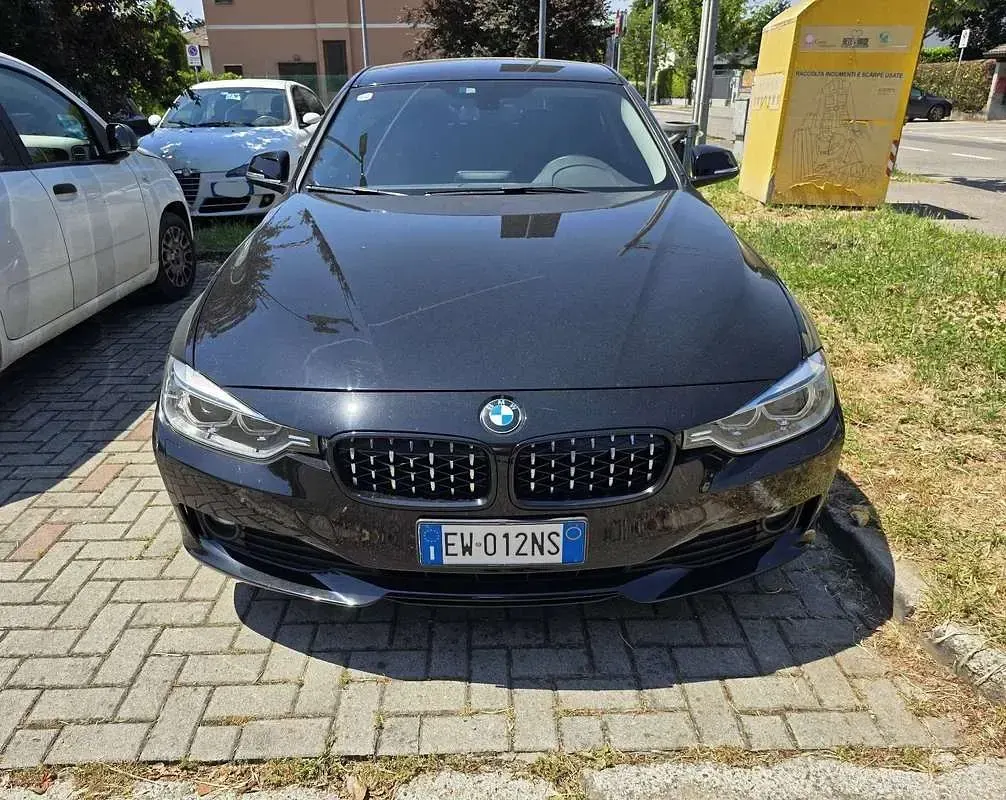 Usata BMW 318 143 CV (105 kW) 2014 Nero Station wagon