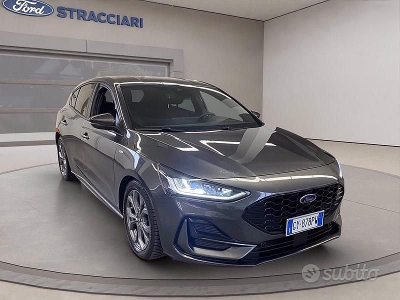 Usata Ford Focus ST-Line 116 CV (85 kW) 2025 Grigio metallizzato Berlina
