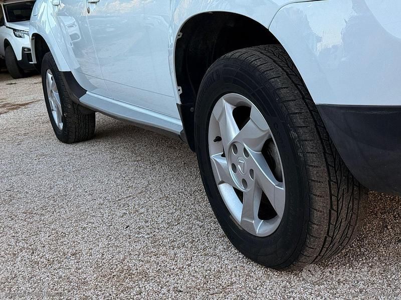 Usata Dacia Duster Ambiance 110 CV (80 kW) 2013 Bianco SUV
