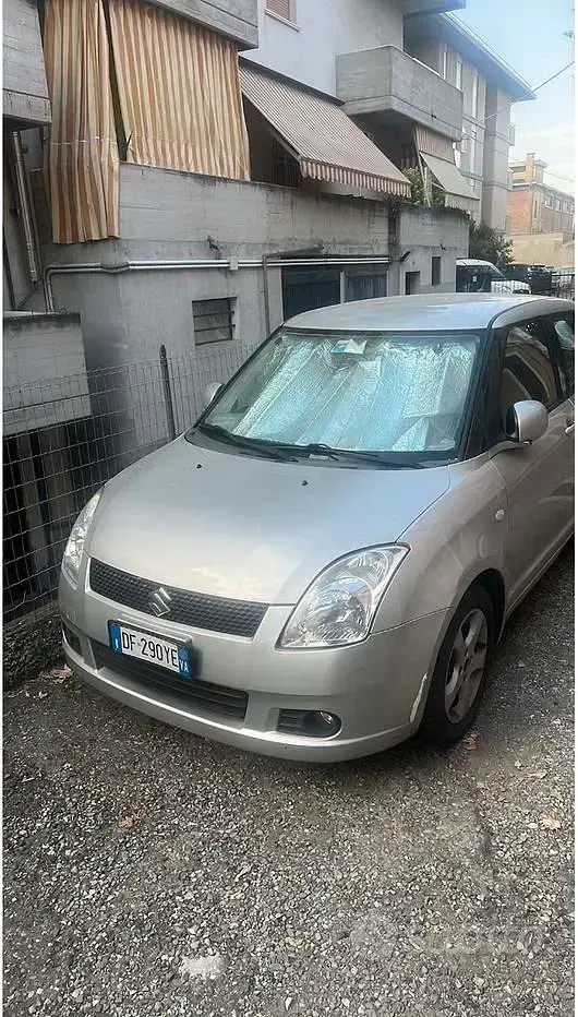 Usata Suzuki Swift GL 92 CV (67 kW) 2007 Grigio Utilitaria