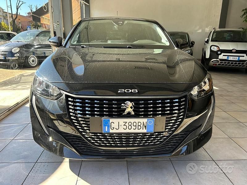 Usata Peugeot 208 Allure 75 CV (55 kW) 2022 Nero Utilitaria