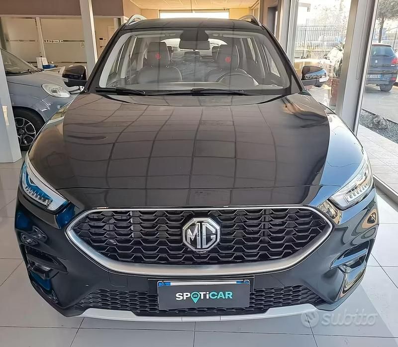 Usata MG ZS Luxury 106 CV (77 kW) 2024 Nero SUV