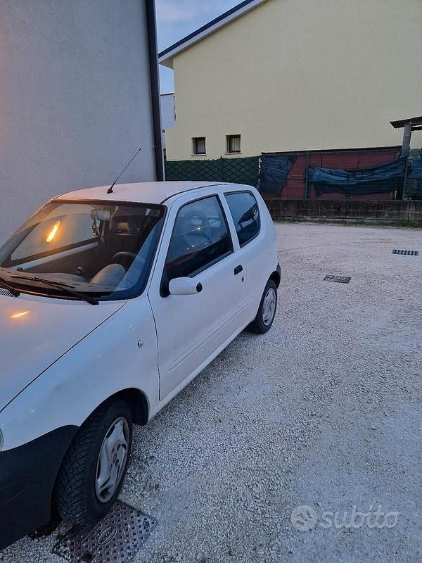 Usata Fiat 600 54 CV (39 kW) 2010 Bianco Utilitaria