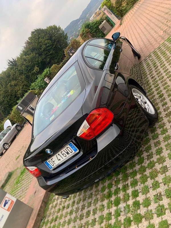 Usata BMW 318 90 CV (66 kW) 2007 Nero Berlina