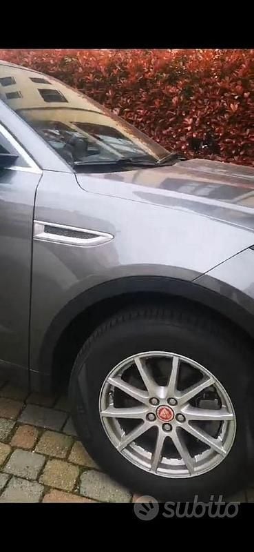 Usata Jaguar E-Pace R 2020 Grigio SUV
