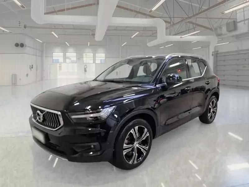 Usata 2021 Volvo XC40 SUV | 24.900 € (Buon prezzo) - Immagine 1/4