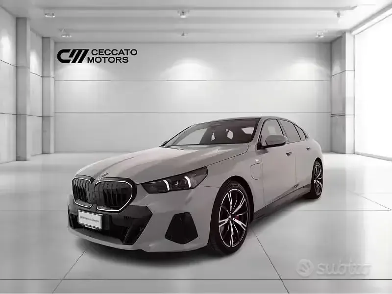 Usata BMW 550e M Sport 489 CV (359 kW) 2023 Berlina