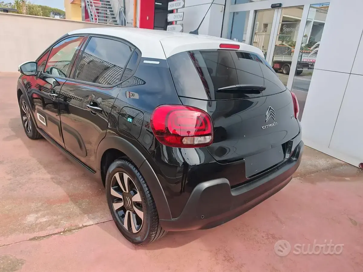 Usata Citroën C3 PureTech 110 CV (80 kW) 2024 Nero Berlina