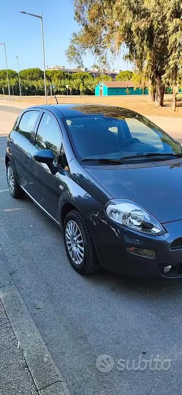Usata Fiat Grande Punto 69 CV (50 kW) 2016 Nero Utilitaria
