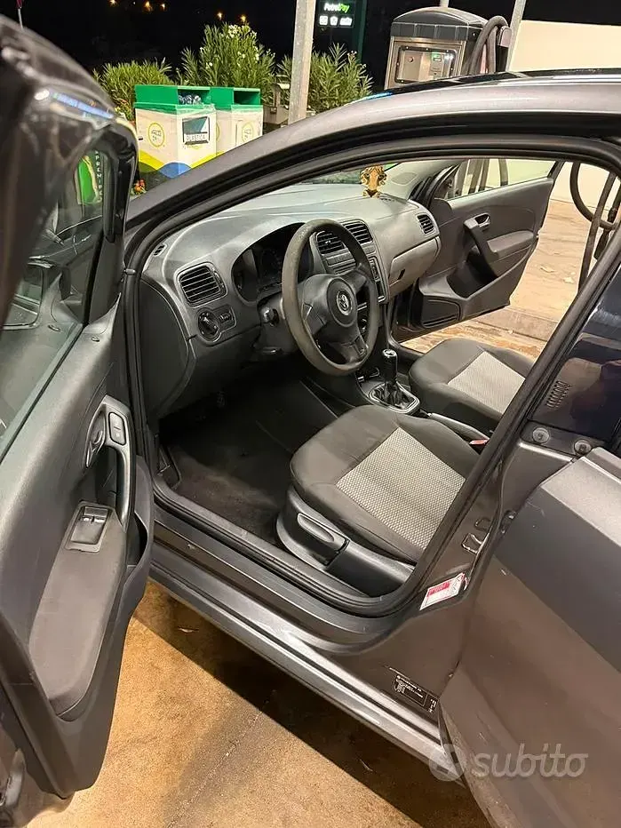 Usata VW Polo 90 CV (66 kW) 2010 Grigio Utilitaria