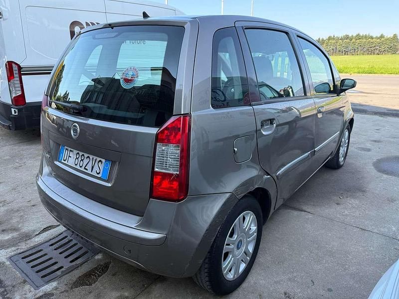Usata Fiat Idea 77 CV (56 kW) 2006 Grigio Monovolume