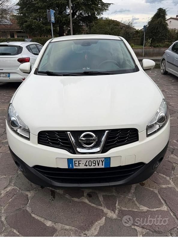 Usata Nissan Qashqai 141 CV (103 kW) 2012 Bianco SUV