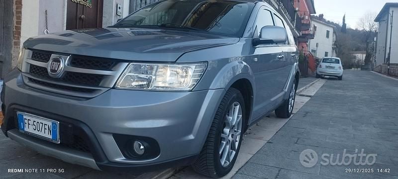 Usata Fiat Freemont Lounge 170 CV (125 kW) 2016 Grigio SUV