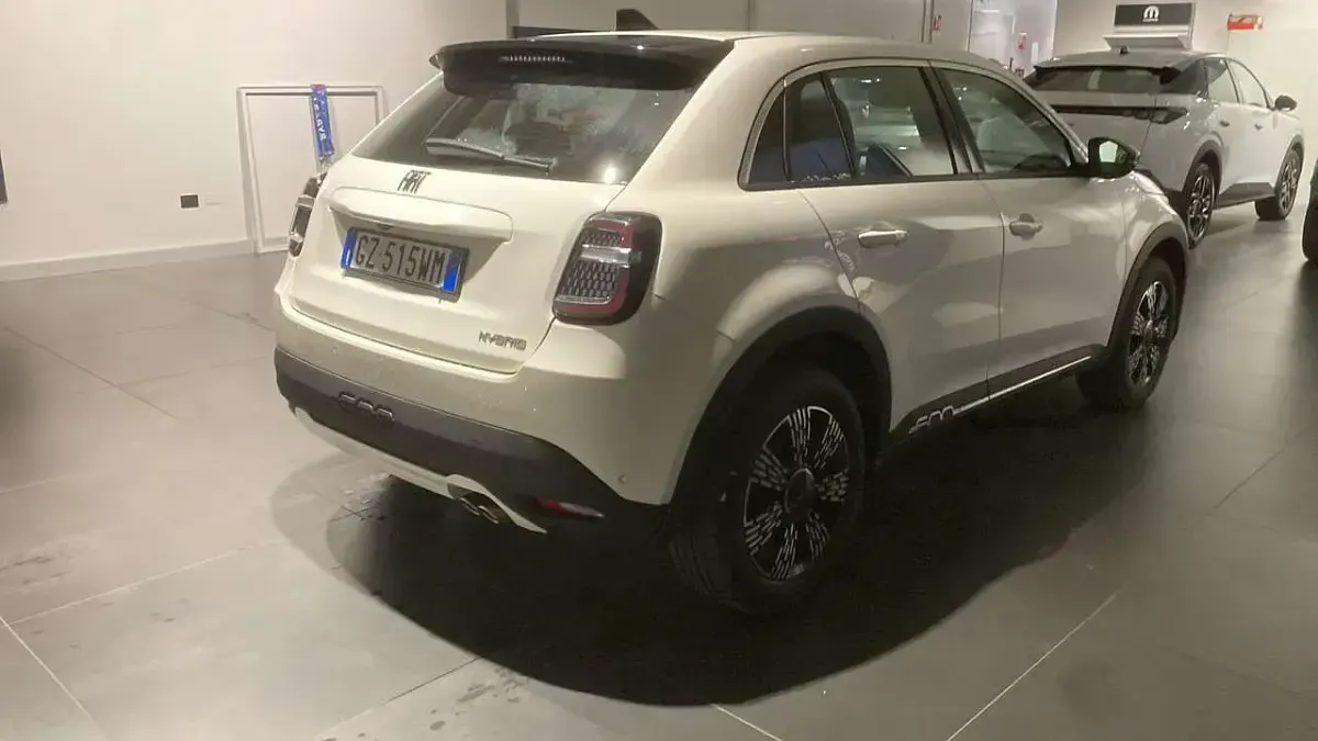 Usata Fiat 600 145 CV (106 kW) 2025 Bianco SUV