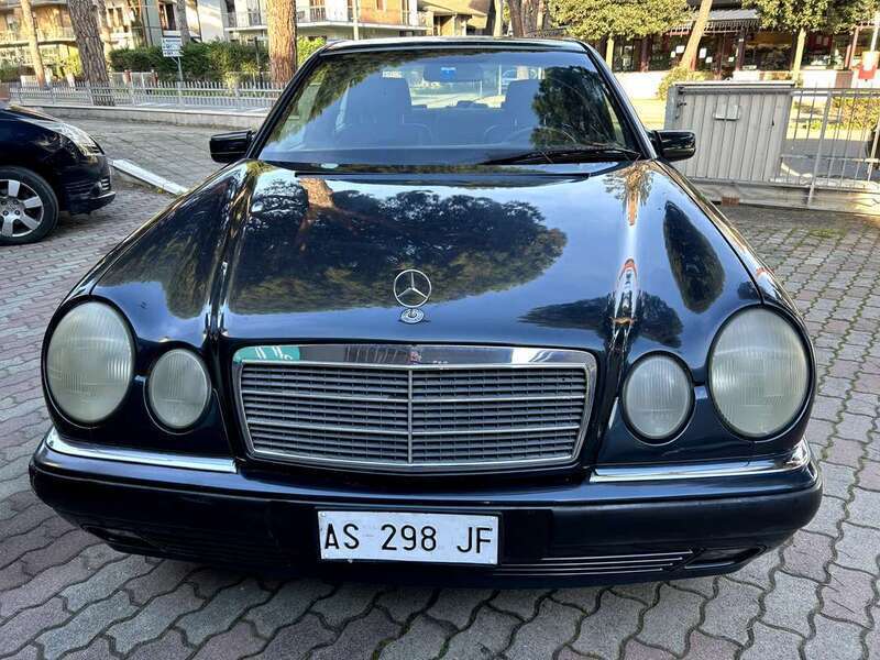 Usato 1997 Mercedes E200 2.0 Benzin 186 CV (3.000 €)