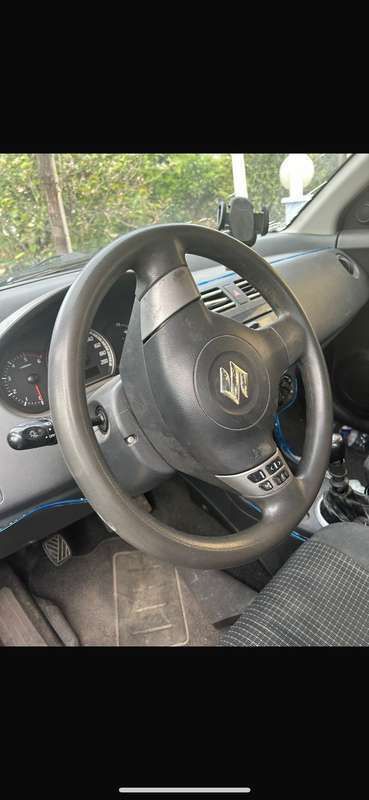 Usata 2007 Suzuki Swift GL Tre volumi | 900 € (Super prezzo) - Immagine 1/4