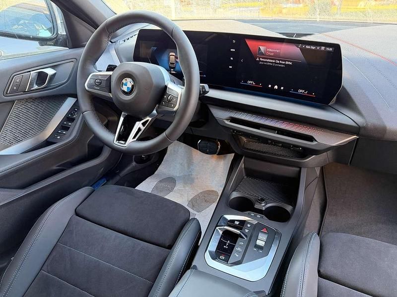 Nuova BMW 120 M Sport 170 CV (125 kW) 2026 Skyscraper grey Utilitaria