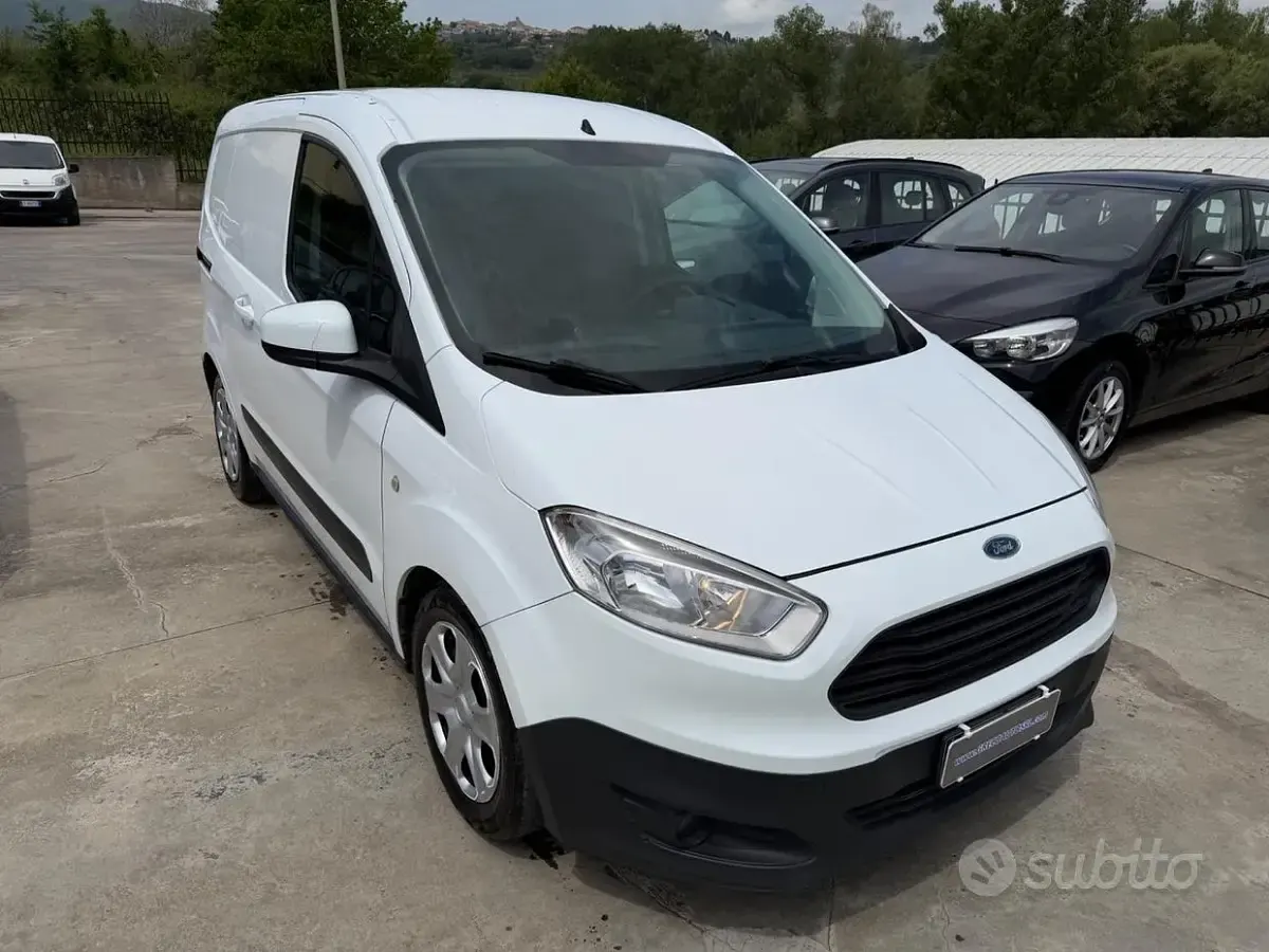 Usata Ford Transit 76 CV (55 kW) 2015 Bianco Furgone