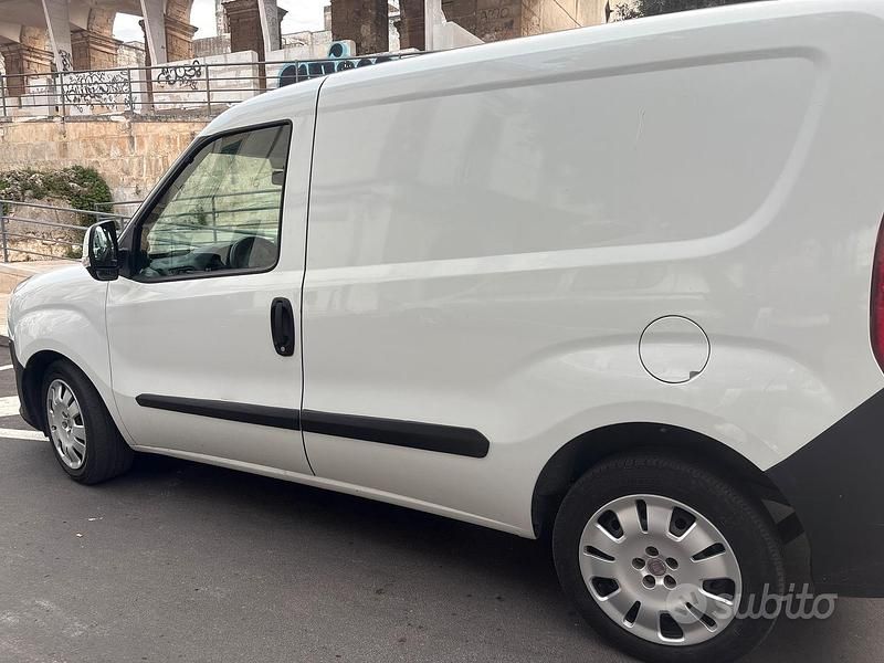 Usata Fiat Doblò 2010 Bianco Monovolume
