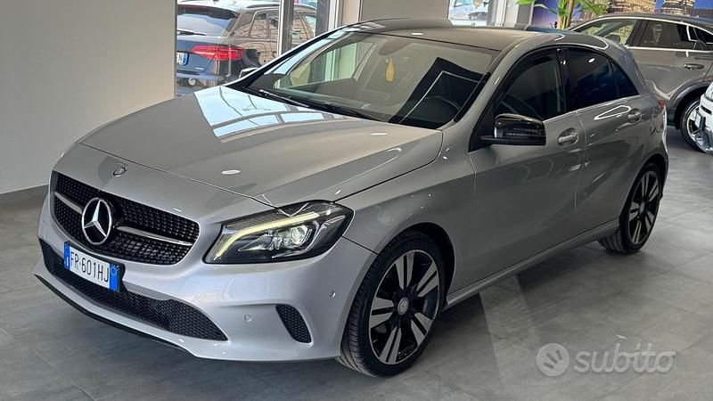 Usata Mercedes A180 115 CV (84 kW) 2018 Grigio Berlina