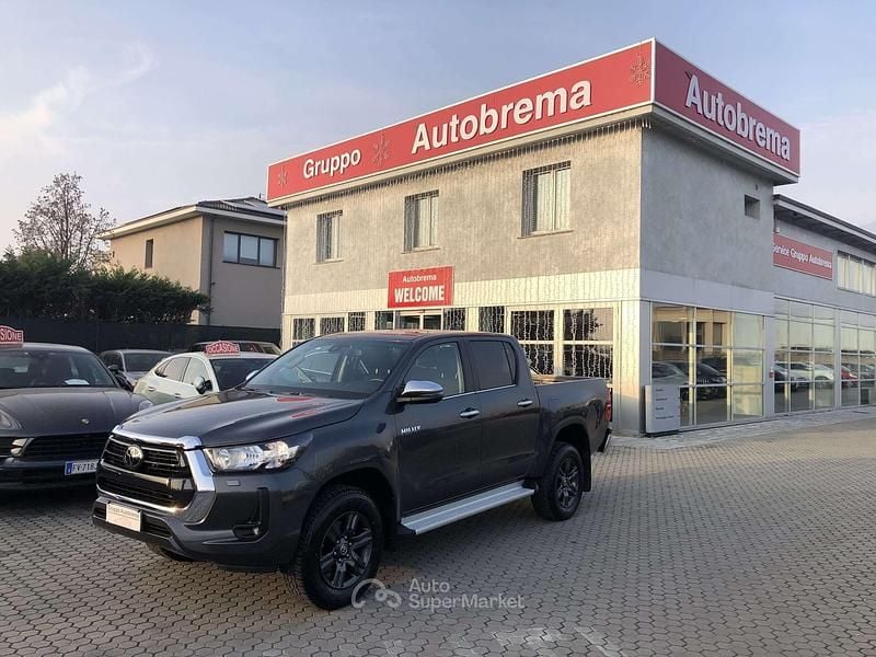 Grigio Usata 2025 Toyota HiLux Executive Pick-up | 44.900 € (Buon prezzo) - Immagine 1/4