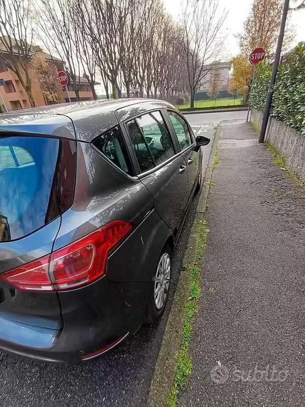 Usata Ford B-MAX 90 CV (66 kW) 2017 Marrone Monovolume