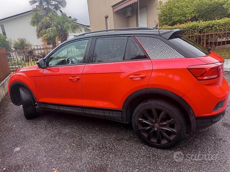 Usata VW T-Roc Sport 150 CV (110 kW) 2021 Rosso SUV