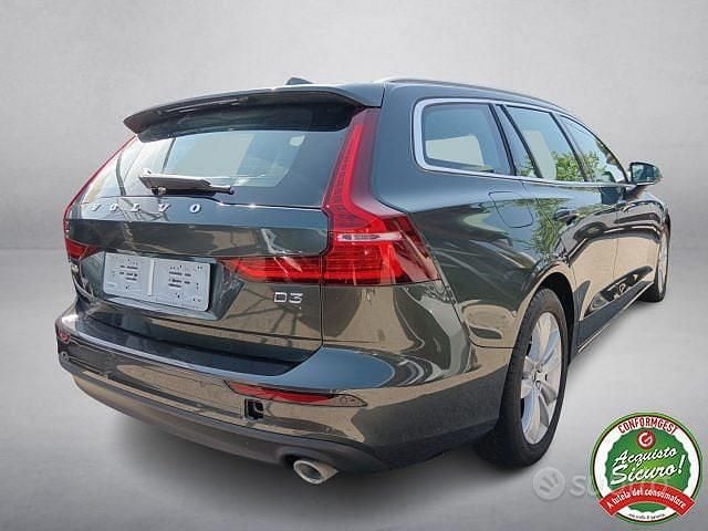 Occasion Volvo V60 Momentum 150 ch (110 kW) 2019 Gris Break