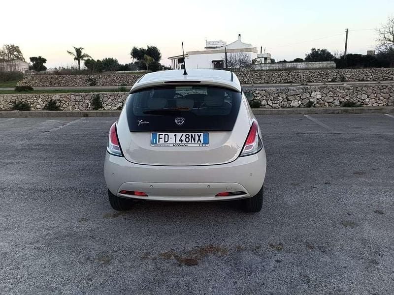 Usata Lancia Ypsilon Platinum 69 CV (50 kW) 2016 Utilitaria