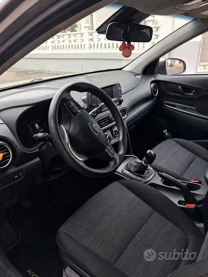 Usata Hyundai Kona 120 CV (88 kW) 2018 Grigio SUV