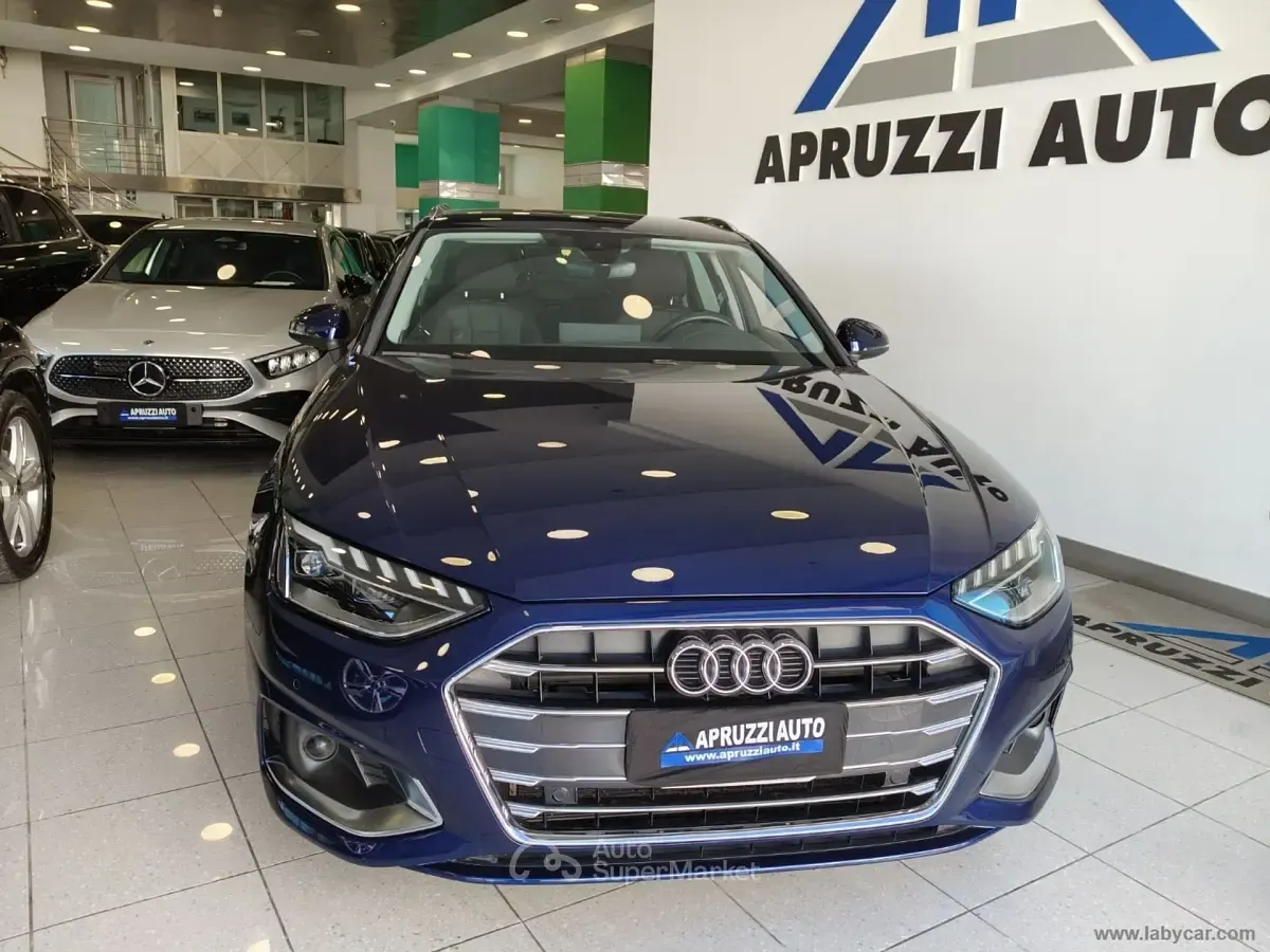 Begagnad Audi A4 Business 163 HK (119 kW) 2023 Blå Kombi
