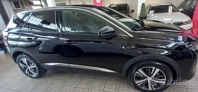 Usata Peugeot 3008 Active 131 CV (96 kW) 2023 Nero SUV