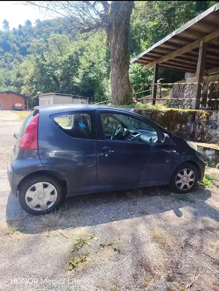 Usata Peugeot 107 68 CV (50 kW) 2010 Nero Utilitaria