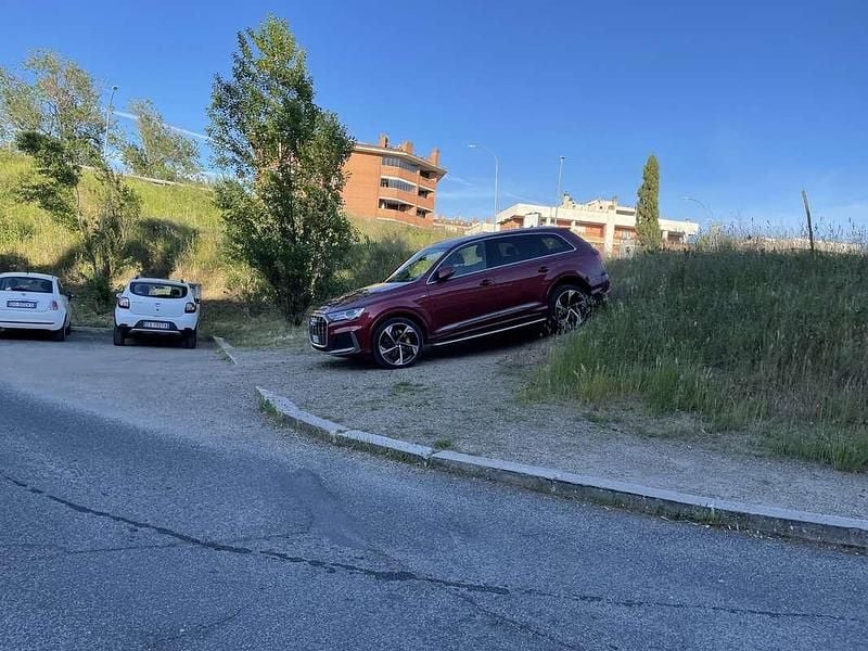 Usata Audi Q7 Advanced 245 CV (180 kW) 2021 Rosso SUV